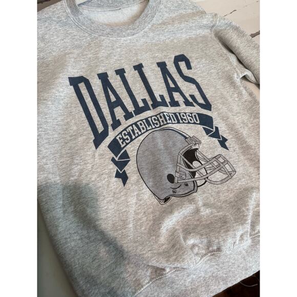 Dallas Cowboys Tops - Dallas Cowboys Women's Crew Neck Sweatshirt Size Medium Gray Blue Star